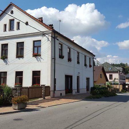 Apartmán Nové Hrady Exterior foto