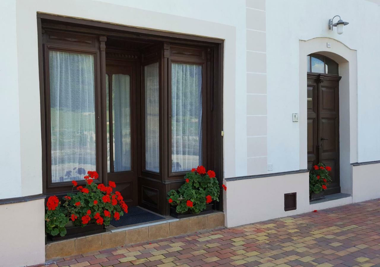 Apartmán Nové Hrady Exterior foto